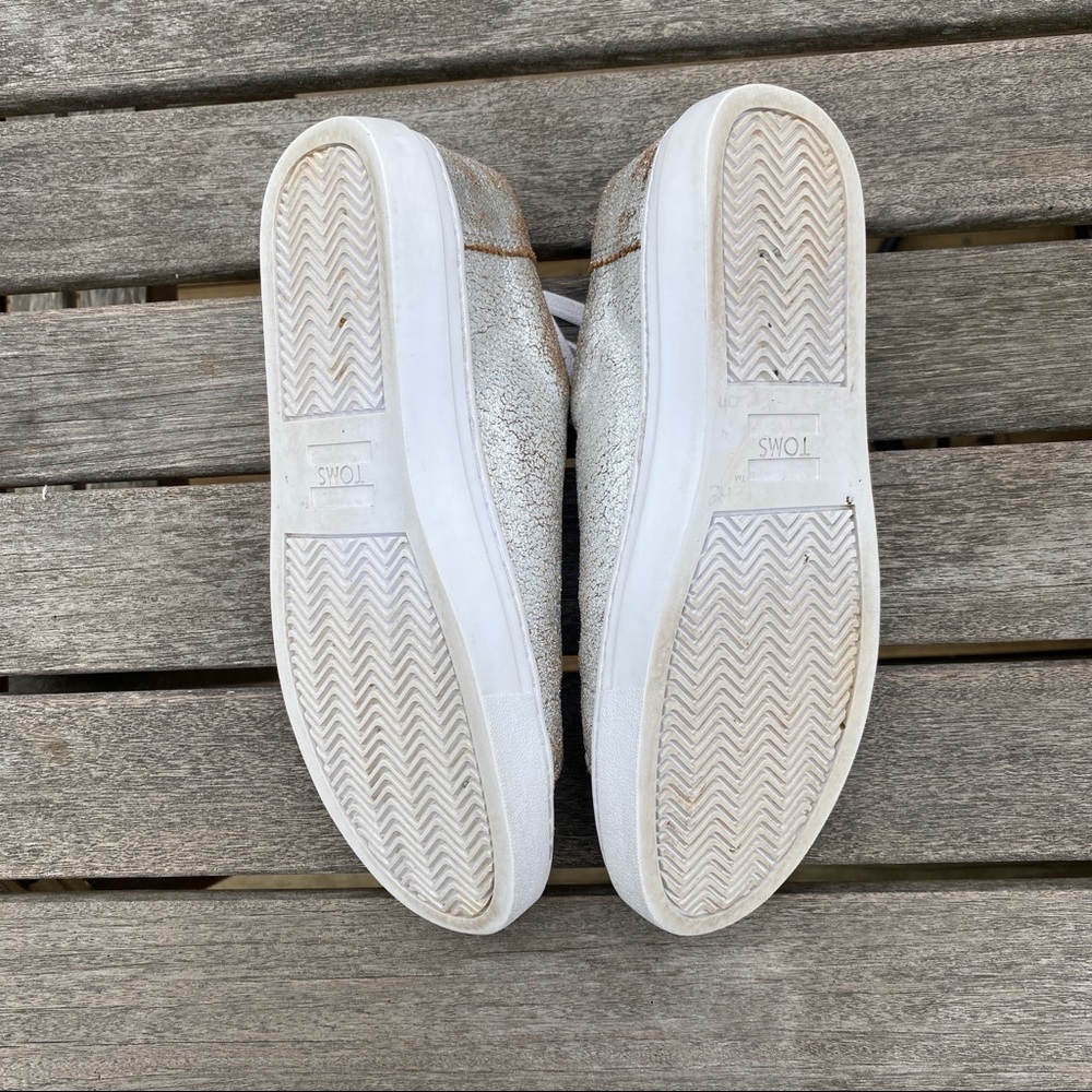 TOMS Silver Metallic Lennox Low Top Platform Lace Up Sneaker Size 6.5 - Picture 11 of 11